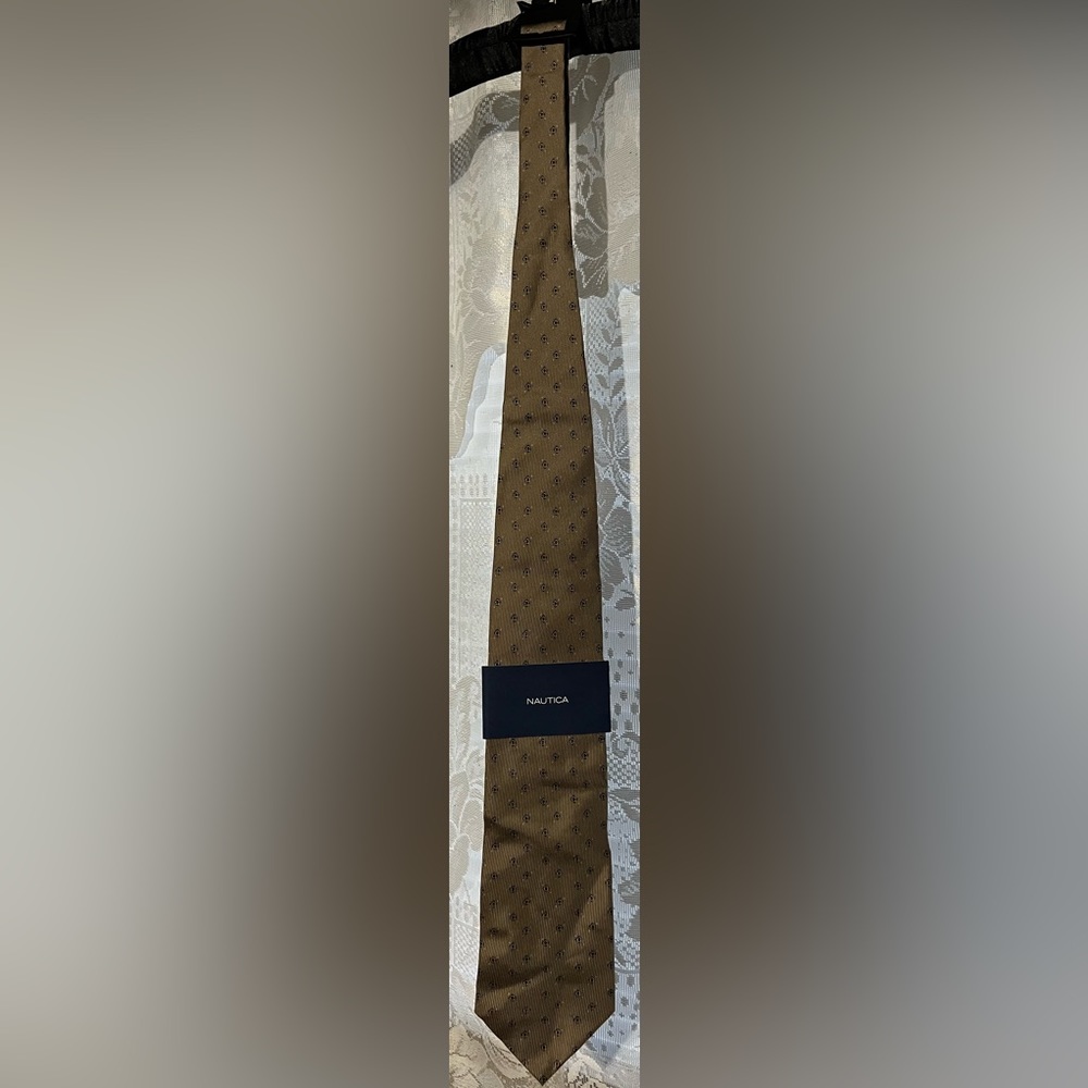 Nautica tie